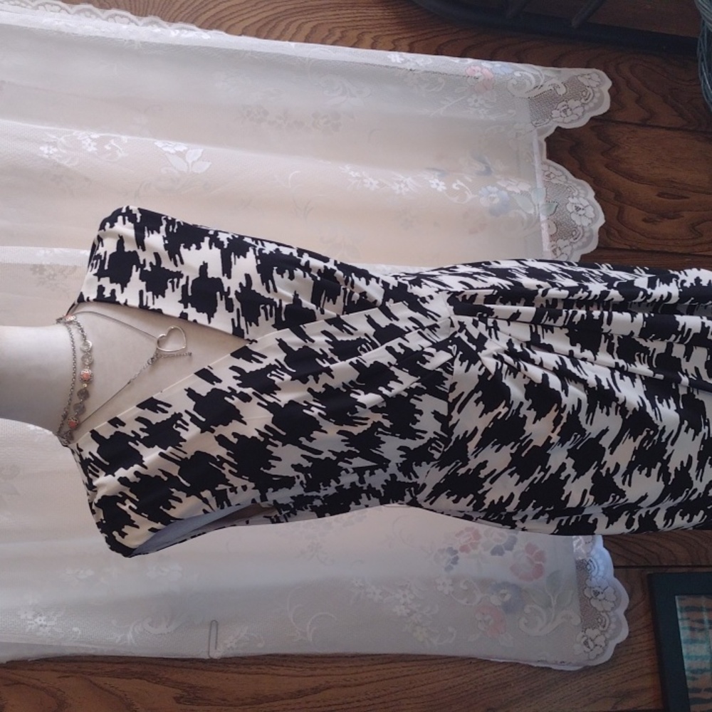 Anne Klein dress black/white.